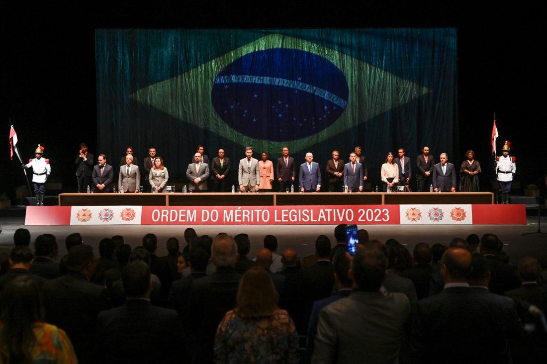 Reitor Da Unifal Mg Agraciado A Ordem Do M Rito Legislativo Da